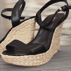 Michael Kors Size 7 wedges